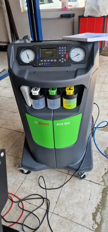 Vybavení pro servis autoklimatizací